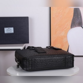 PRADA Модель： P8018 Мужской портфель Изготовлена из кожи страуса