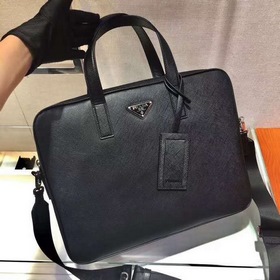 Новая сумка для документов PRADA, модель 2VE368 Изготовлена из им