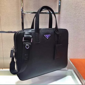 Новая сумка для документов PRADA, модель 2VE368 Изготовлена из им