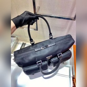 PRADA Новая нейлоновая сумка для документов, модель 2VE017 Эта не