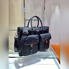 PRADA Новая нейлоновая сумка для документов, модель 2VE017 Эта не