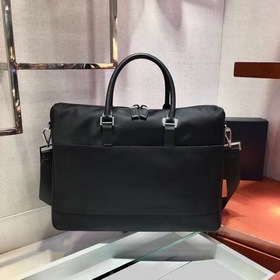 PRADA Новая нейлоновая сумка для документов, модель 2VE017 Эта не