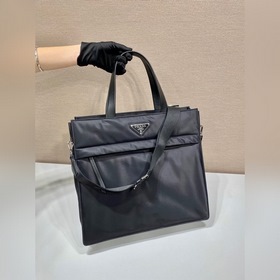 Мужская сумка-портфель PRADA, модель 2VG076 Модель для мужчин и 