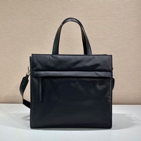 Мужская сумка-портфель PRADA, модель 2VG076 Модель для мужчин и 