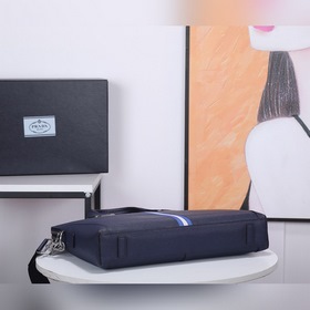 PRADA Модель： 81189-3 Мужской портфель с двумя молниями Кожа с кр