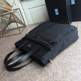 PRADA Новая модель мужской сумки 2VG860 Изготовлена из ткани пара