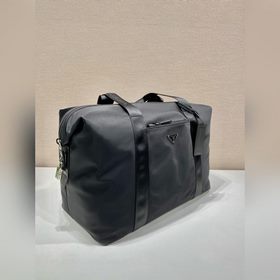 Классическая дорожная сумка PRADA, модель 2VC796 Эта дорожная су