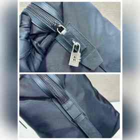 Классическая дорожная сумка PRADA, модель 2VC796 Эта дорожная су