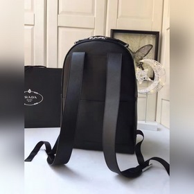 Рюкзак PRADA, модель 2VZ032 Изготовлен из импортной кожи Saffiano
