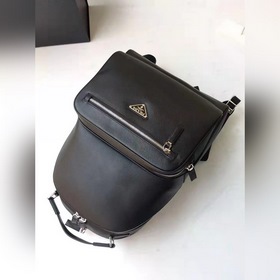 Рюкзак PRADA, модель 2VZ032 Изготовлен из импортной кожи Saffiano