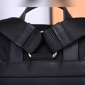 Новый рюкзак PRADA, модель 1BZ677A Эта нейлоновая сумка через пле