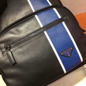 PRADA Новая сумка через плечо, модель 1BZ066 Изготовлена из импор
