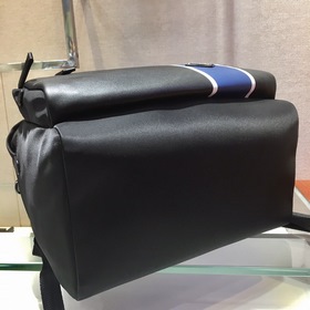 PRADA Новая сумка через плечо, модель 1BZ066 Изготовлена из импор