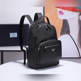 Рюкзак PRADA, модель 2VZ032 Изготовлен из импортной кожи Saffian