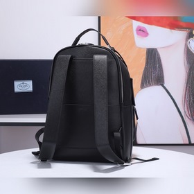 Рюкзак PRADA, модель 2VZ032 Изготовлен из импортной кожи Saffian