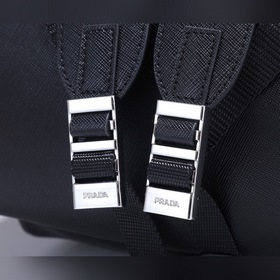 Рюкзак PRADA, модель 2VZ032 Изготовлен из импортной кожи Saffian