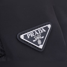 PRADA Модель 2VZ028 Многофункциональный рюкзак Изготовлена из имп