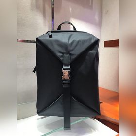 PRADA Модель 2VZ028 Многофункциональный рюкзак Изготовлена из им