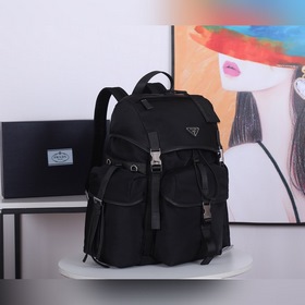 PRADA Новый рюкзак, модель 2VZ074 Рюкзак Изготовлен из ткани с от
