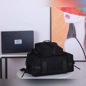 PRADA Новый рюкзак, модель 2VZ074 Рюкзак Изготовлен из ткани с от
