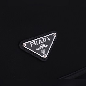 PRADA Новый рюкзак, модель 2VZ074 Рюкзак Изготовлен из ткани с от