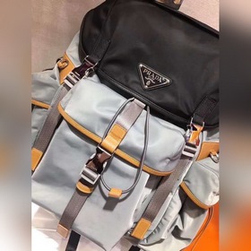 PRADA Новый рюкзак, модель 2VZ074 Рюкзак Изготовлен из ткани с от