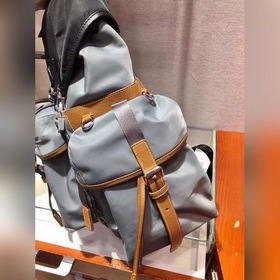 PRADA Новый рюкзак, модель 2VZ074 Рюкзак Изготовлен из ткани с от