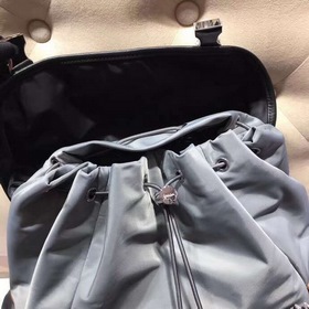 PRADA Новый рюкзак, модель 2VZ074 Рюкзак Изготовлен из ткани с от