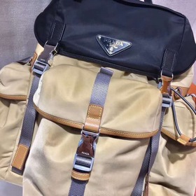 PRADA Новый рюкзак, модель 2VZ074 Рюкзак Изготовлен из ткани с от