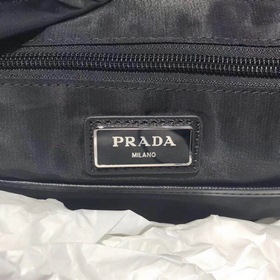 Рюкзак PRADA, модель 2VZ068, цветные буквы, универсальный Изготов