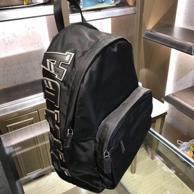 Рюкзак Prada, модель 2VZ068, буквенный логотип, эмалевый треуголь