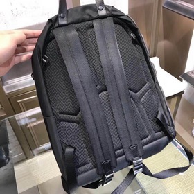 Рюкзак Prada, модель 2VZ068, буквенный логотип, эмалевый треуголь