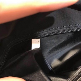 Рюкзак Prada, модель 2VZ068, буквенный логотип, эмалевый треуголь