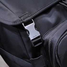 PRADA Новая модель мужской рюкзака на осень-зиму, модель 2VZ135 