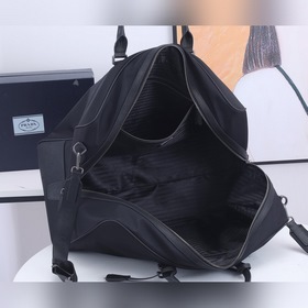 Prada Дорожная сумка Модель 2VC007A С экологичной этикеткой, из
