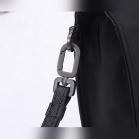 Новая весенняя коллекция Prada. Мужская сумка-клатч из нейлона, м