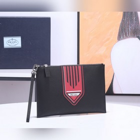 Новая весенняя и летняя коллекция мужских сумок Prada, модель 2NG