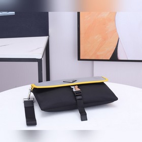 Новейшая модель сумки PRADA, модель 2NH011 Изготовлена из импорт