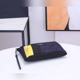 Новейшая сумка PRADA, модель 2NH007 Изготовлена из импортного вод