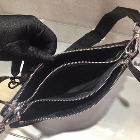 PRADA Новая модель мужской сумки через плечо «три в одном» Изгото