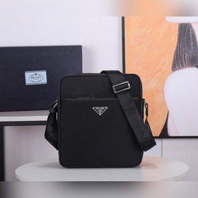 Мужская сумка через плечо PRADA, модель 2VQ002, черный Нейлон и о