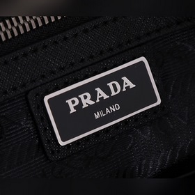 Мужская сумка через плечо PRADA, модель 2VQ002, черный Нейлон и о