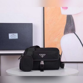 Мужская сумка через плечо PRADA, модель 2VH074 Изготовлена из имп