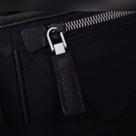 Мужская сумка через плечо PRADA, модель 2VH074 Изготовлена из имп