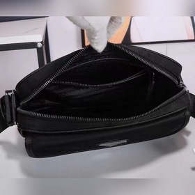Мужская сумка через плечо PRADA, модель 2VH074 Изготовлена из имп