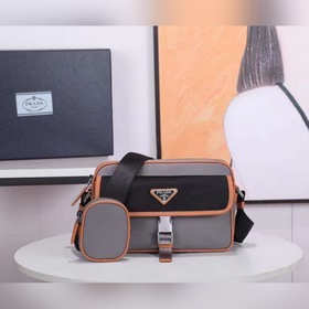 Мужская сумка через плечо PRADA, модель 2VH074 Изготовлена из имп