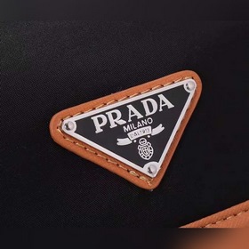 Мужская сумка через плечо PRADA, модель 2VH074 Изготовлена из имп