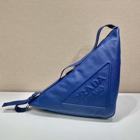 PRADA Кожаная сумка большого размера, модель 2VY007 Популярная су