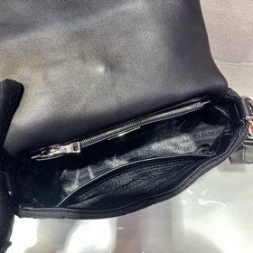 PRADA Трехфункциональная сумка через плечо, модель 1BD292 Эта сум