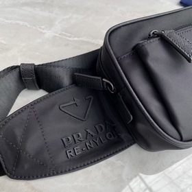 PRADA Квадратный поясной мешок, артикул： 2VL977 Эта сумка изгото